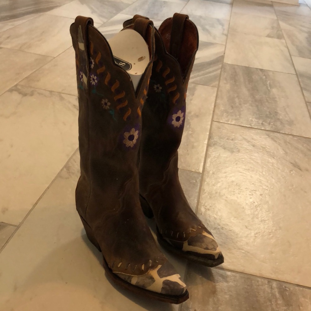 Dan post boots